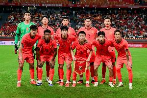 足球报：国足惨败士气、势头失控，战塔吉克斯坦是最后救赎良机