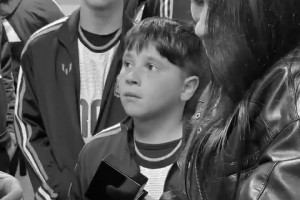 最有心的礼物！南美足联给梅西安嫂送专属礼物，全家围观超温馨！